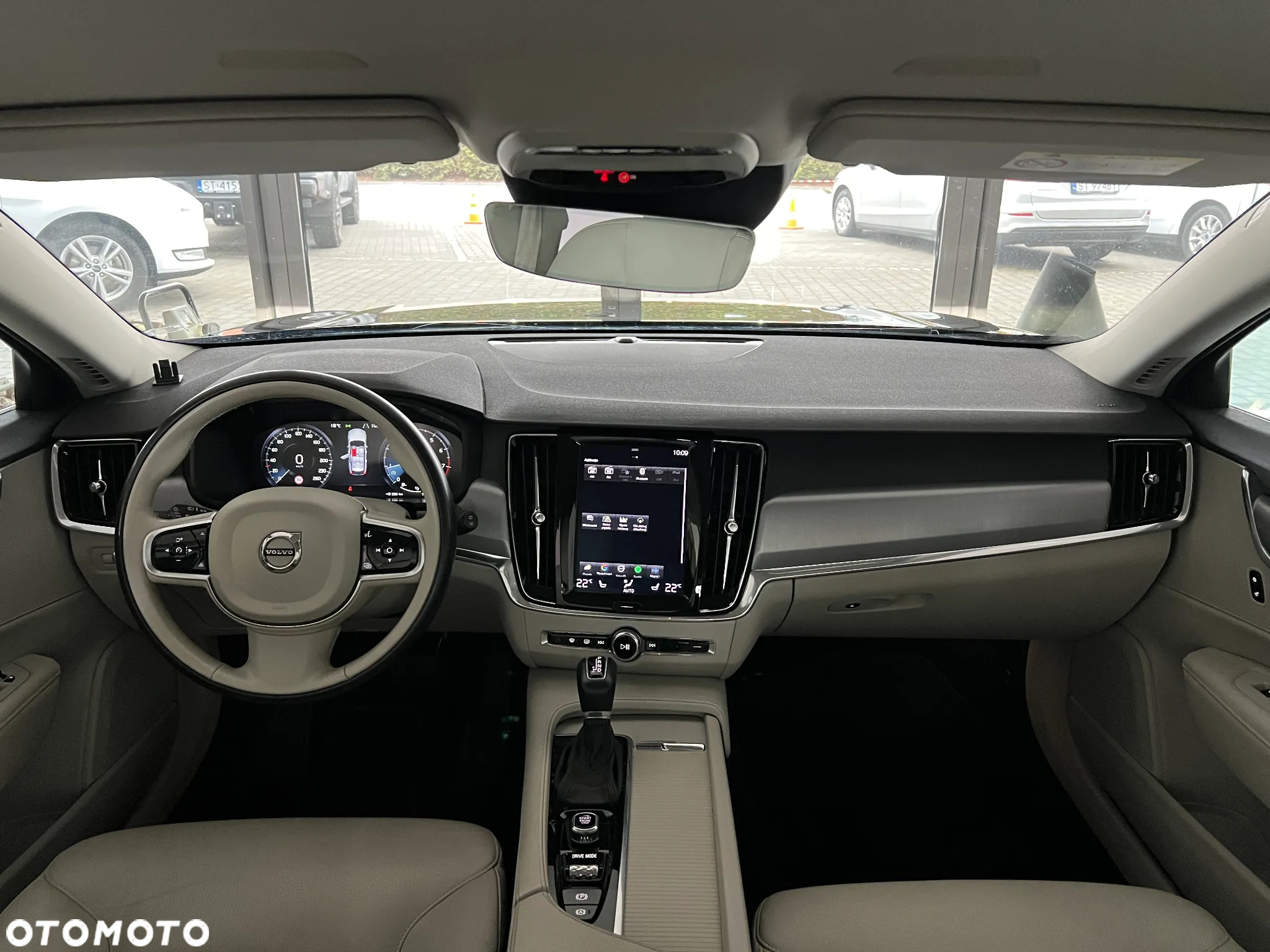 Volvo V90 T4 Momentum Pro - 35