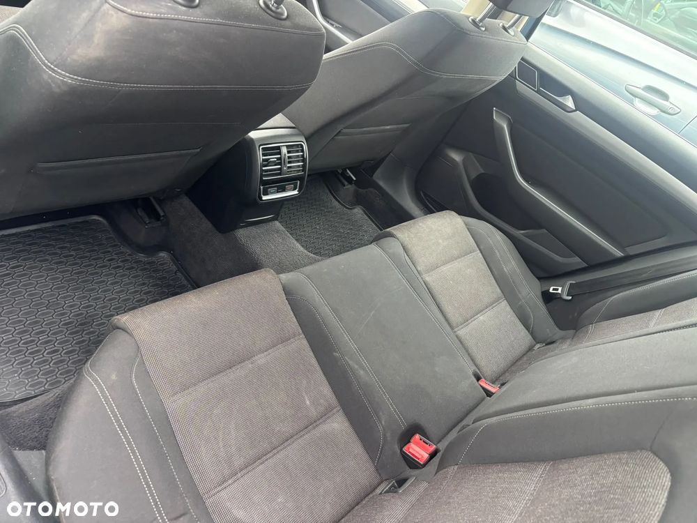 Volkswagen Passat 1.4 TSI BMT ACT Comfortline - 16