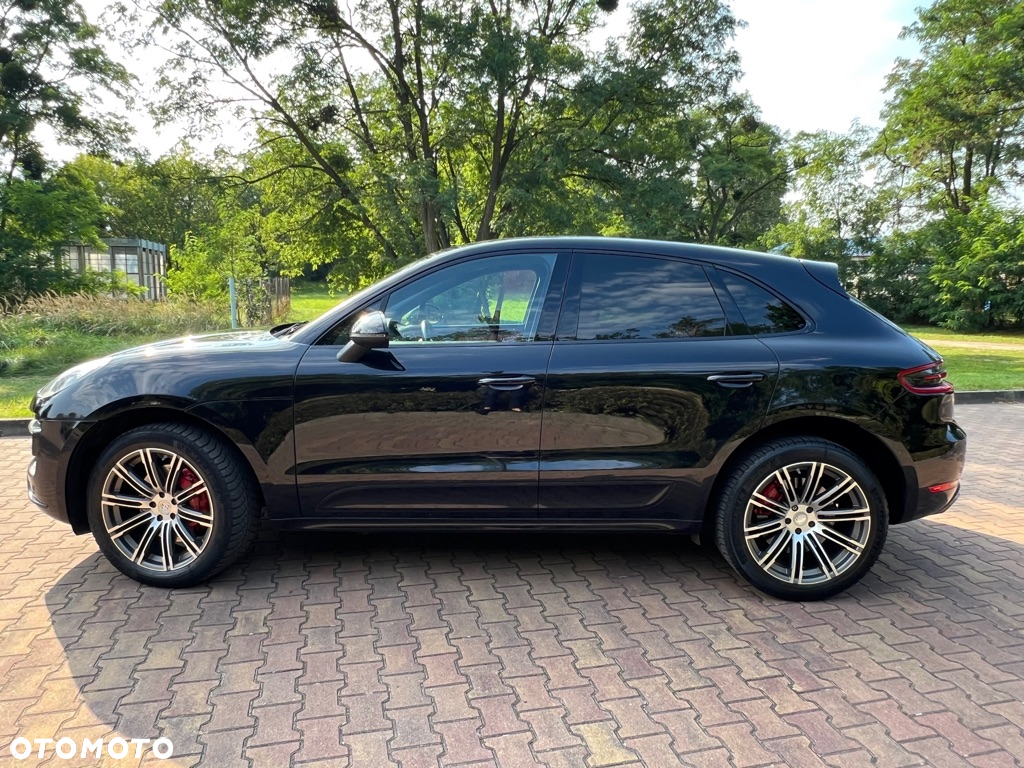 Porsche Macan Turbo - 4