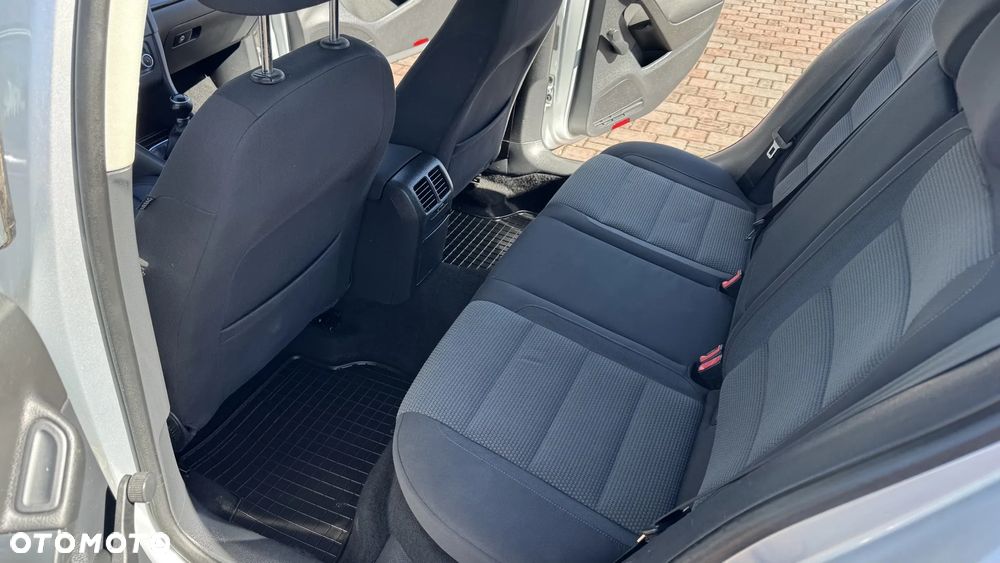 Volkswagen Golf 1.6 Edition - 25