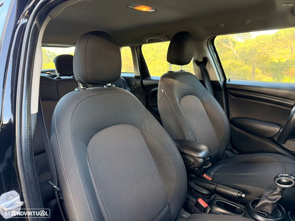 MINI 5 Portas Cooper D Aut. - 15