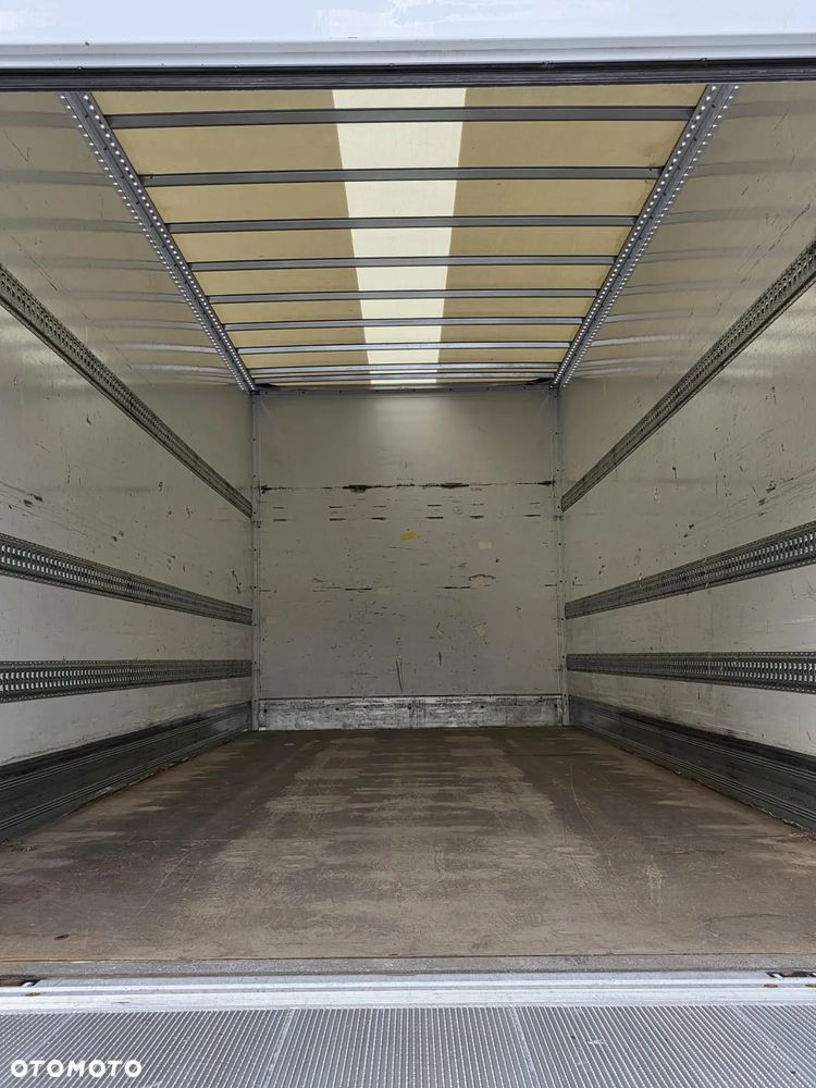 Renault T 380 / KONTENER / IZOTERMA / WINDA  /  18 EUROPALET / SYPIALKA  / AUTOMAT / JAK NOWA / E6 / SPROWADZONA / - 19