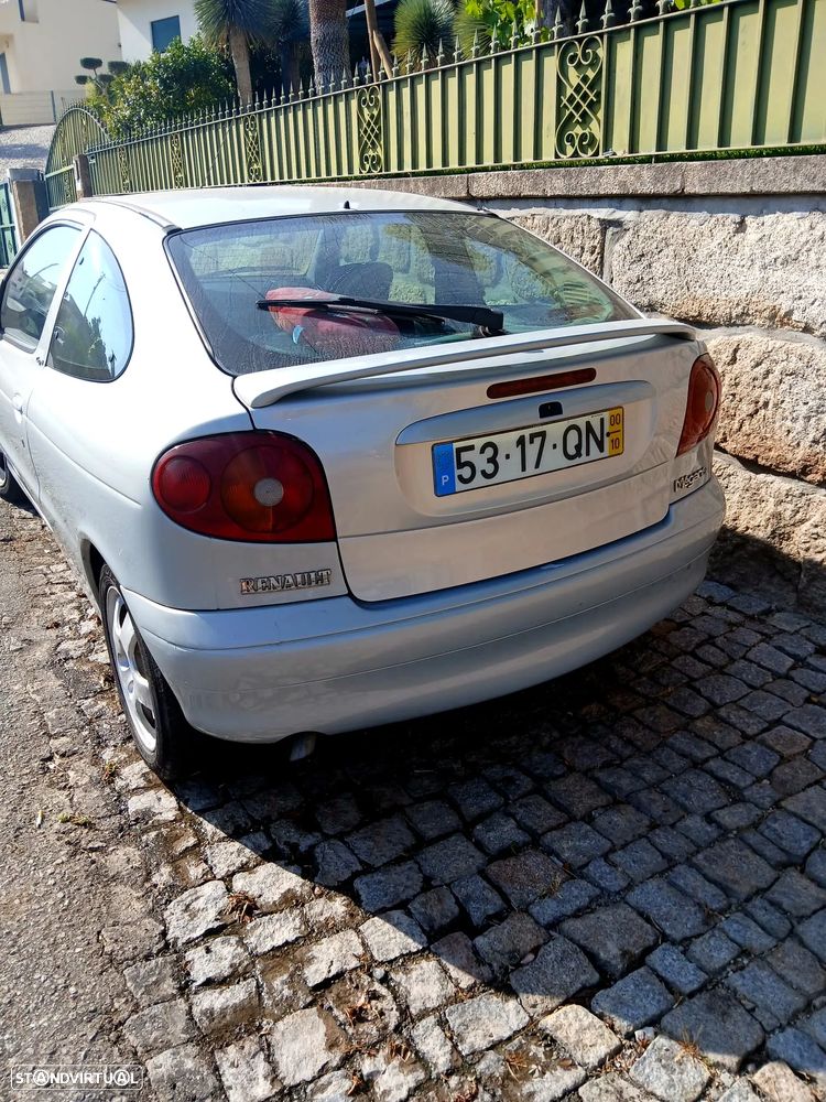 Renault Mégane Grand Coupe - 2
