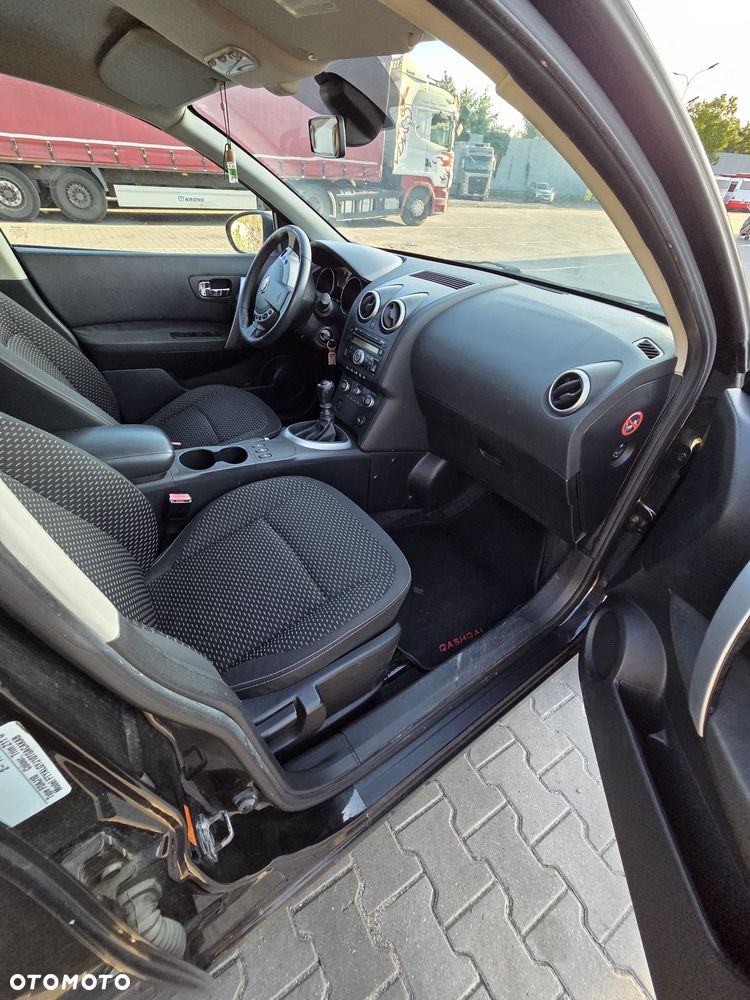Nissan Qashqai - 1