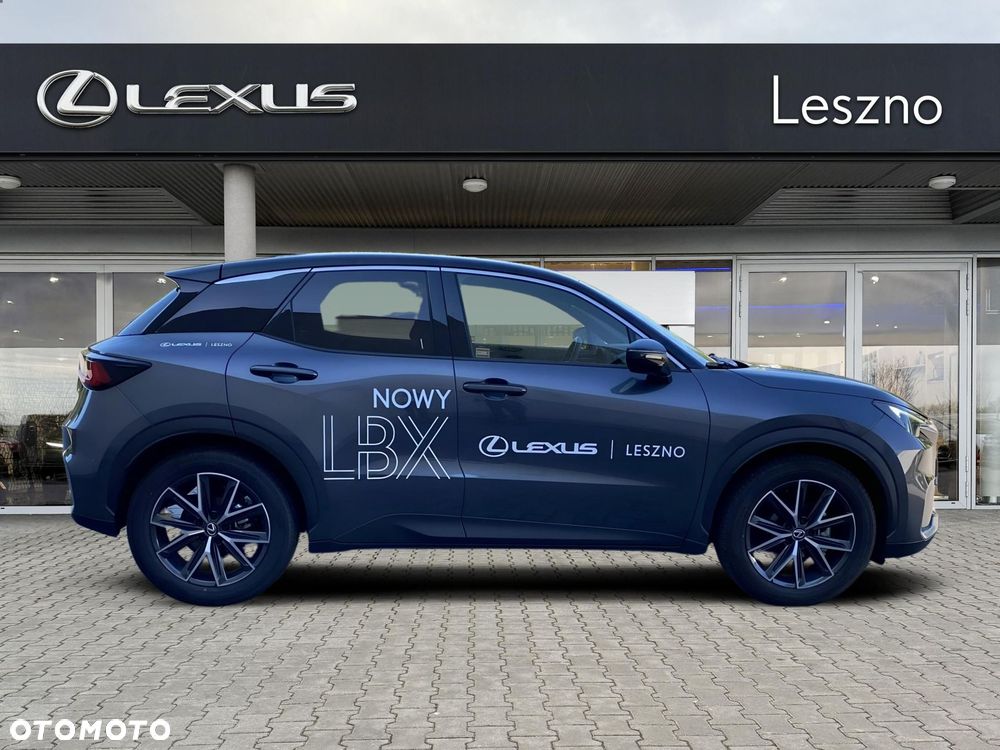 Lexus LBX 1.5 Hybrid Emotion - 11