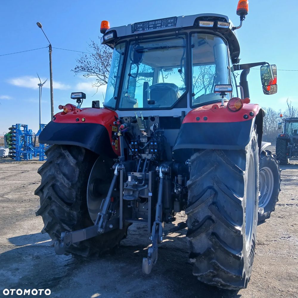 Massey Ferguson 5S.125 Dyna-6 EFFICIENT - 4