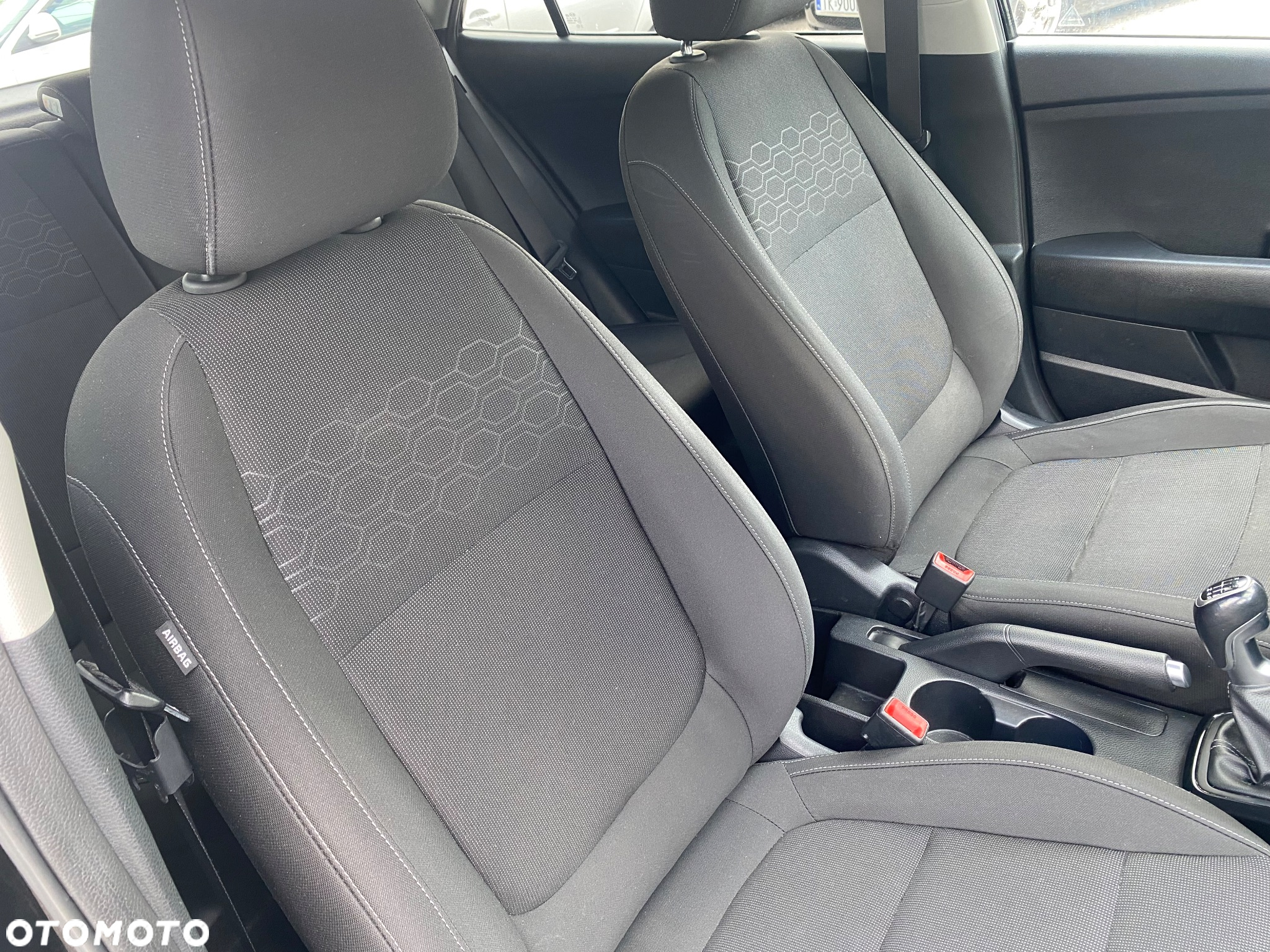 Kia Rio 1.4 L - 24