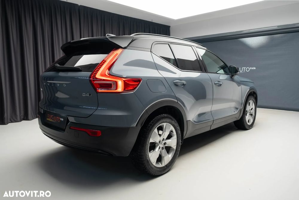 Volvo XC 40 B4 B AWD Geartronic RDesign - 3