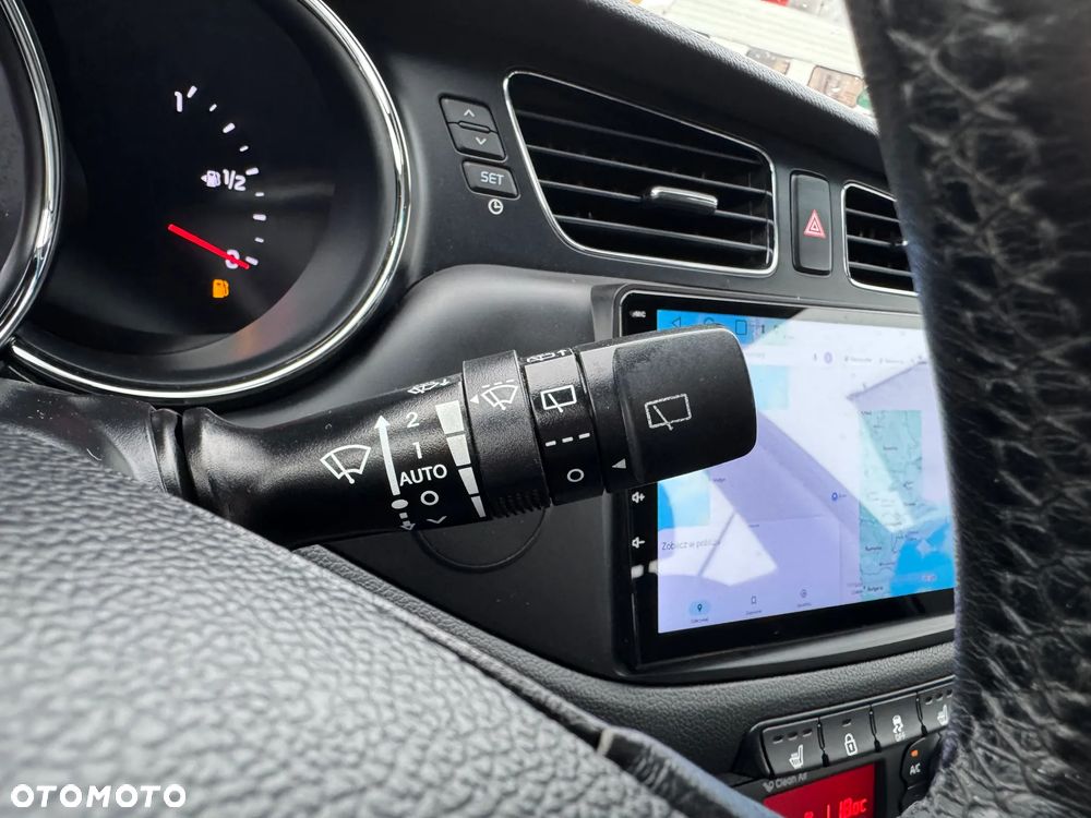 Kia Ceed 1.6 GDI Dream-Team Edition - 18