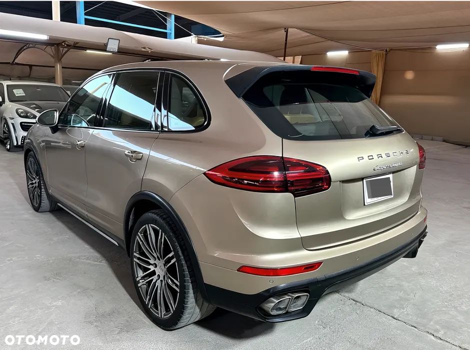 Porsche Cayenne Turbo - 4