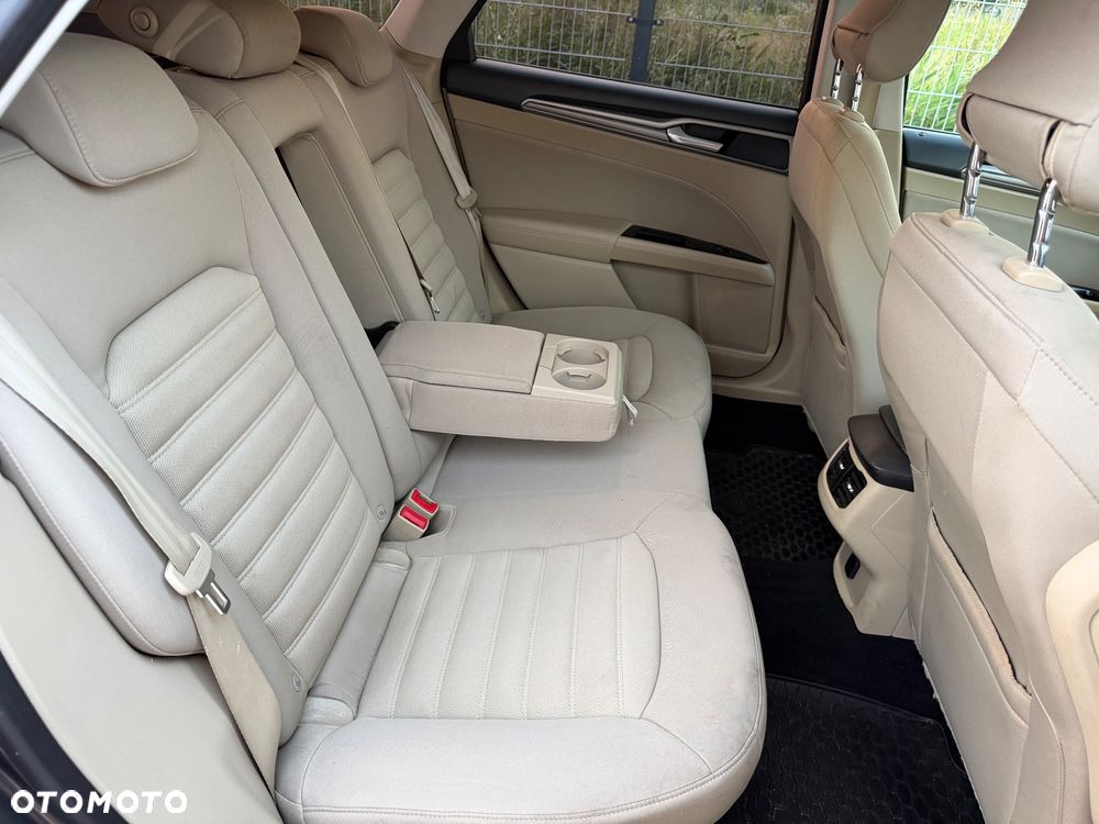 Ford Mondeo - 25