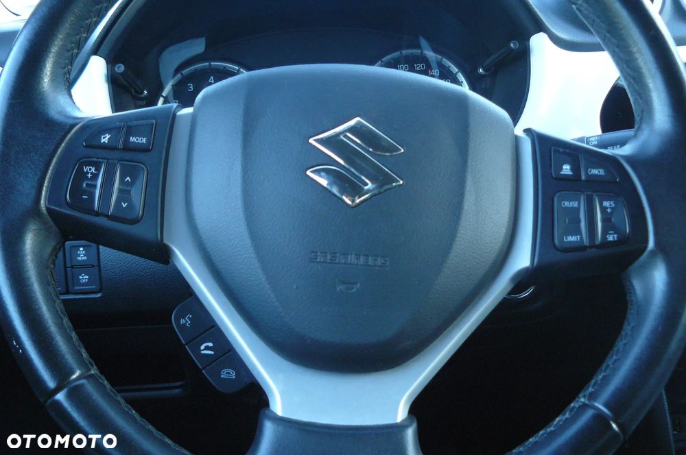 Suzuki Vitara 1.6 XLED 2WD - 33