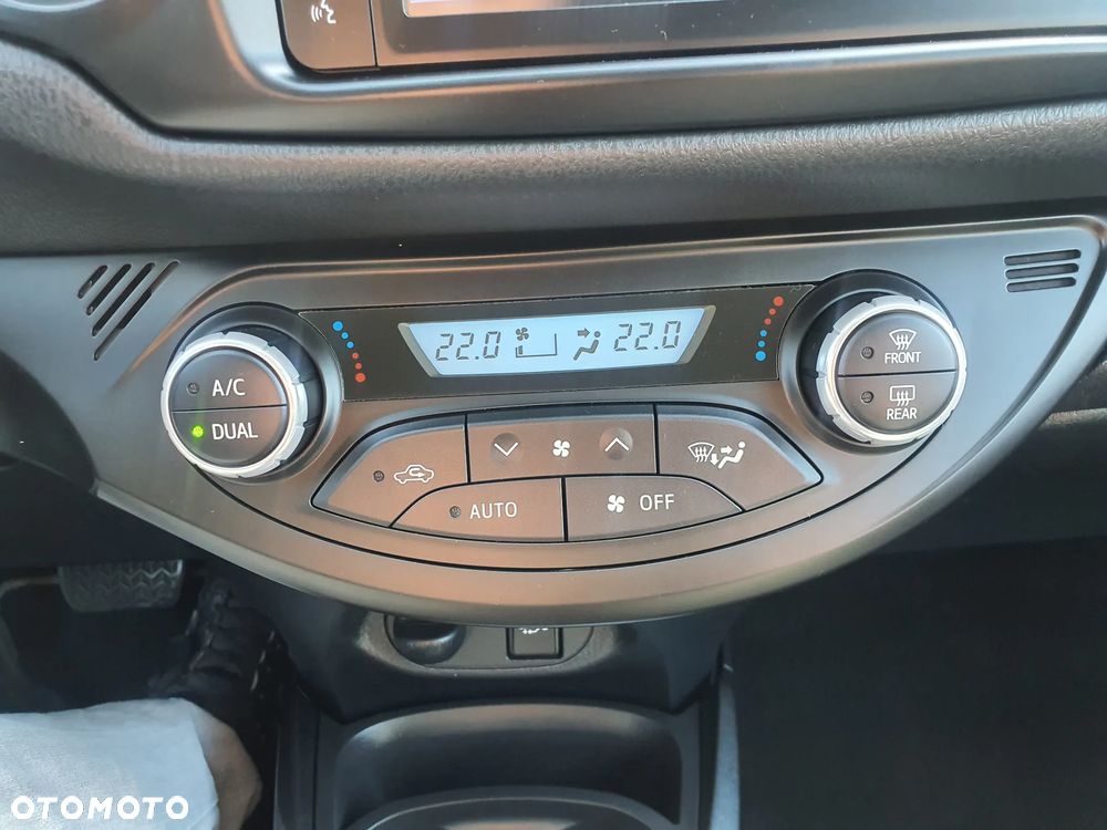 Toyota Yaris Hybrid 1.5 VVT-i Y20 Club - 17