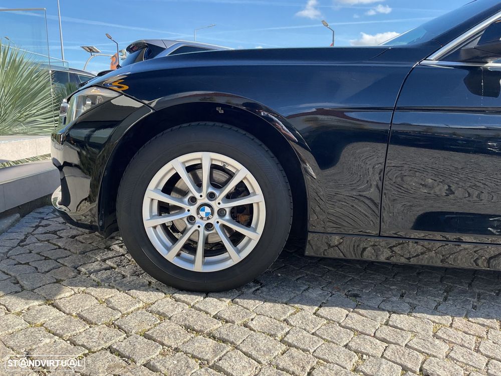 BMW 318 d Touring Line Sport - 12