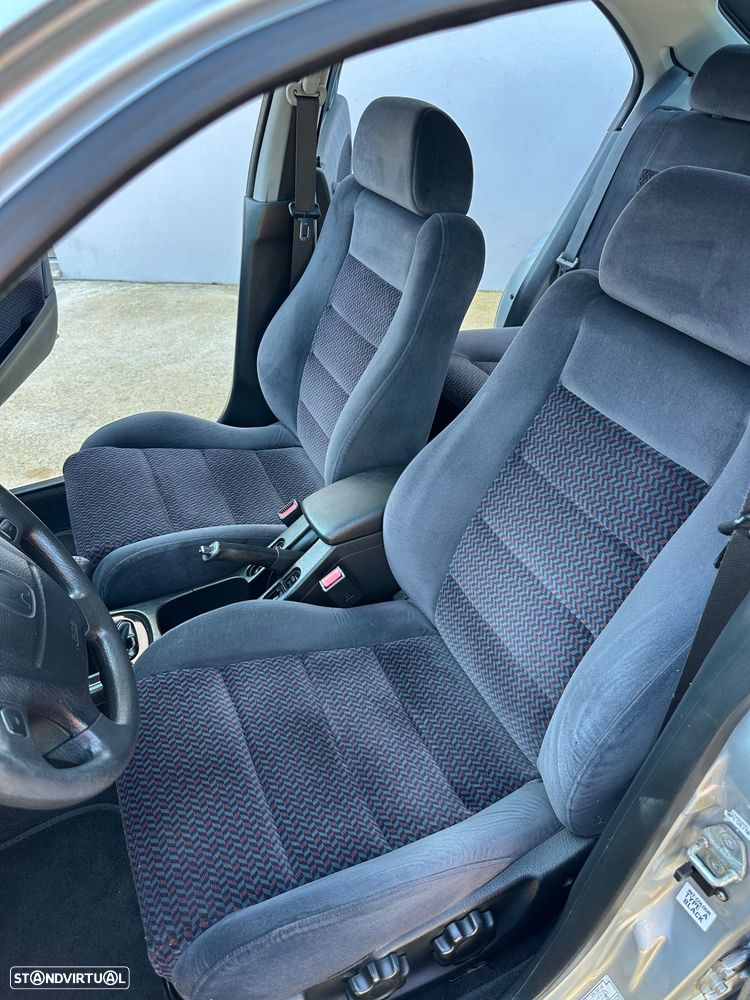 Honda Civic 1.5i LS - 8