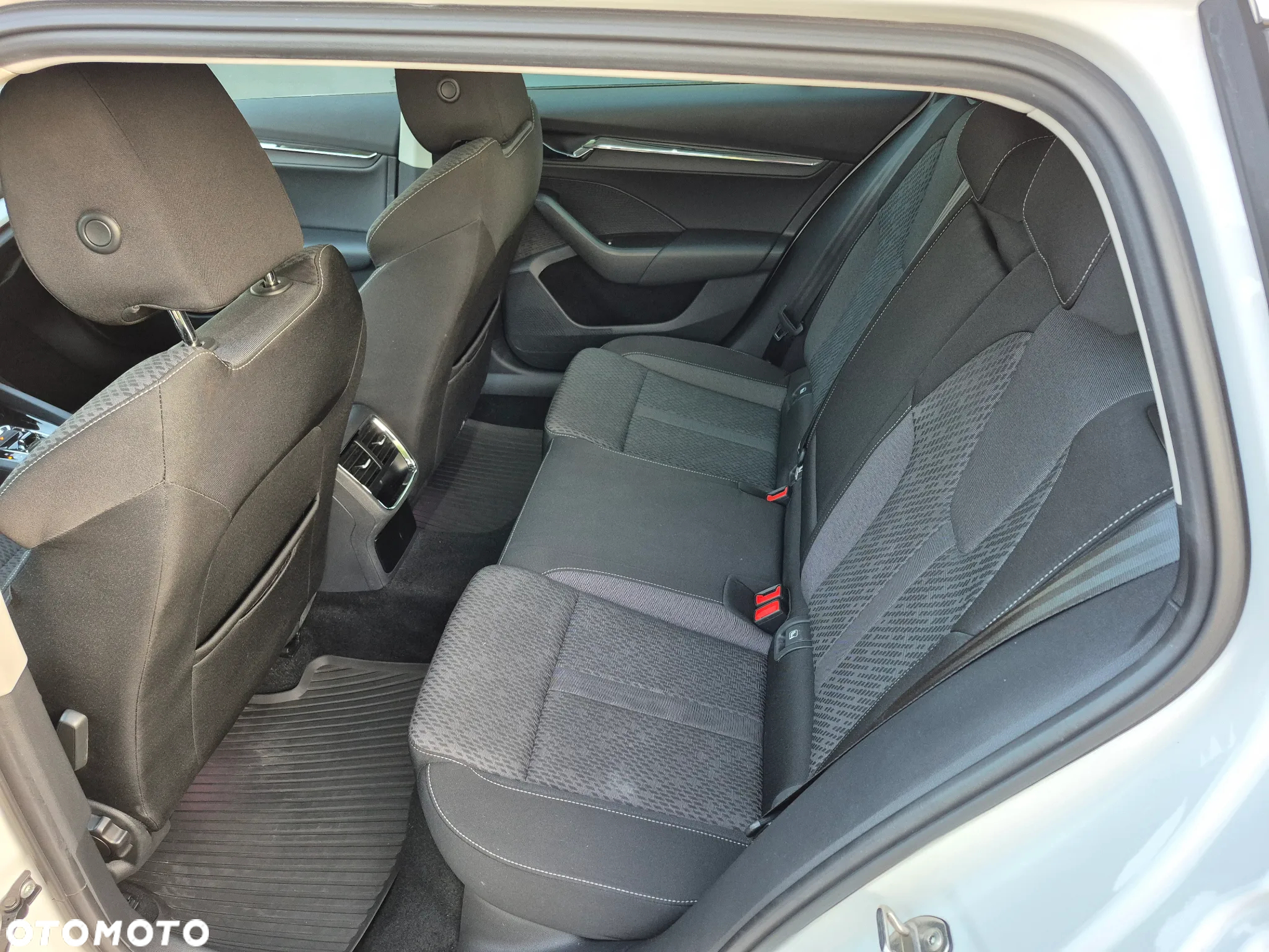 Skoda Octavia 2.0 TDI Style DSG - 6