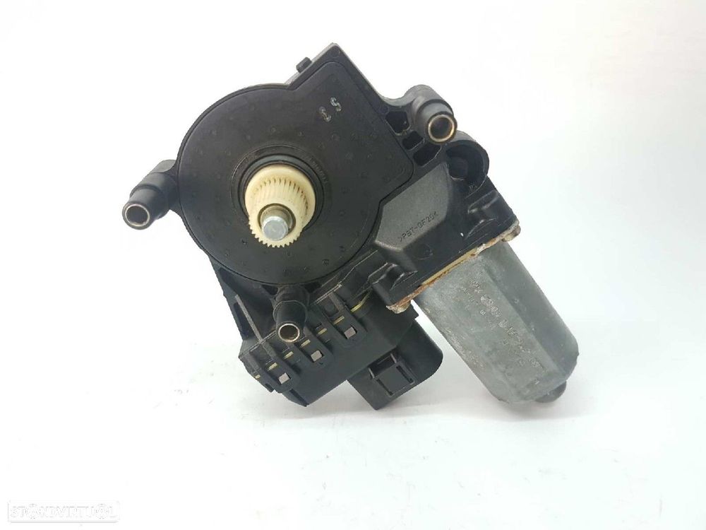 MOTOR ELEVADOR TRASEIRO DIREITO AUDI A6 BERLINA (4B2) 2.8 - 3