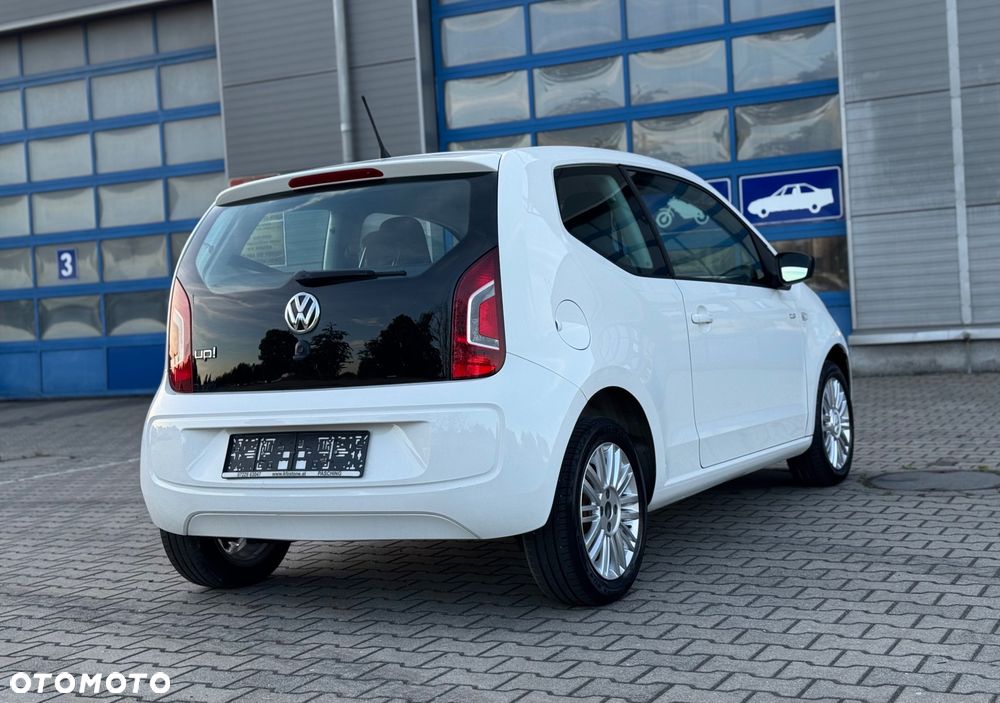 Volkswagen up! R-Line - 26