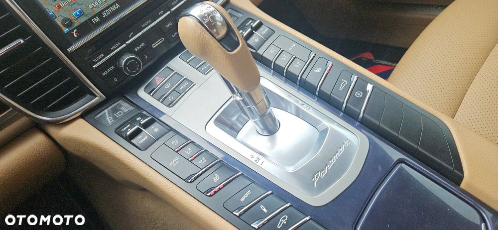 Porsche Panamera Diesel Platinum Edition - 35