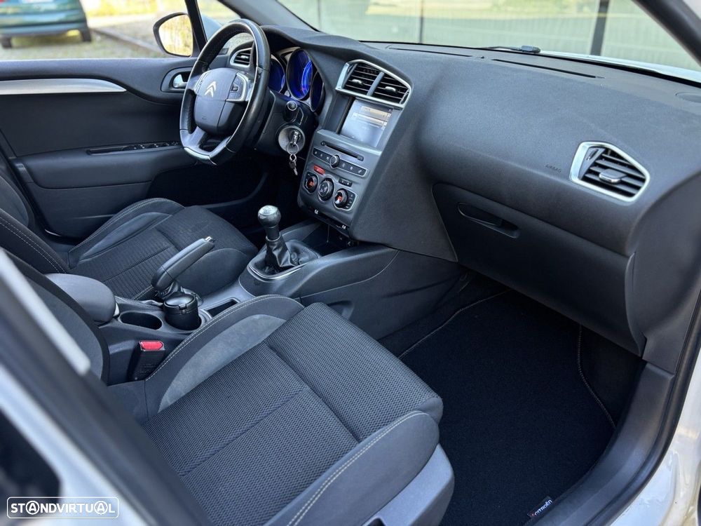 Citroën C4 — fotografia 9