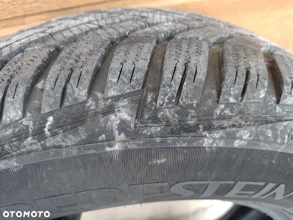 2 Opony zimowe Vredestein 215 65 r16 - 5