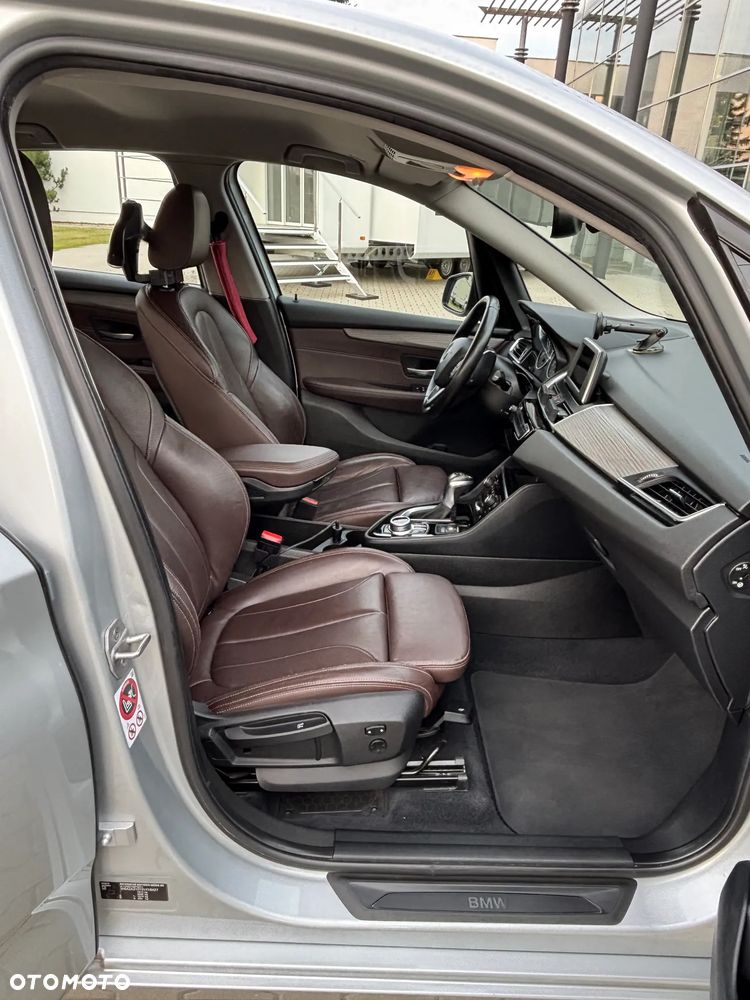 BMW Seria 2 218i - 12
