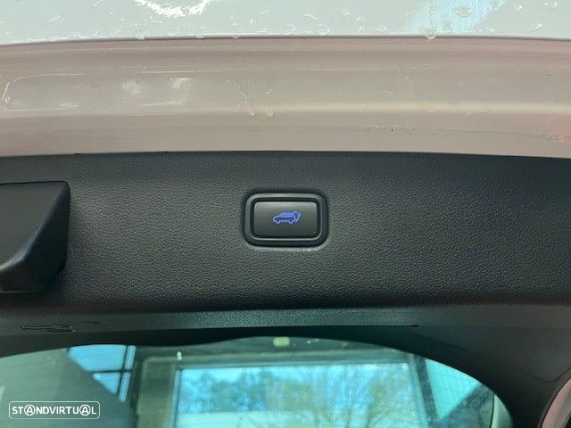 Hyundai Tucson 2.0 CRDi 4WD Auto Premium - 22