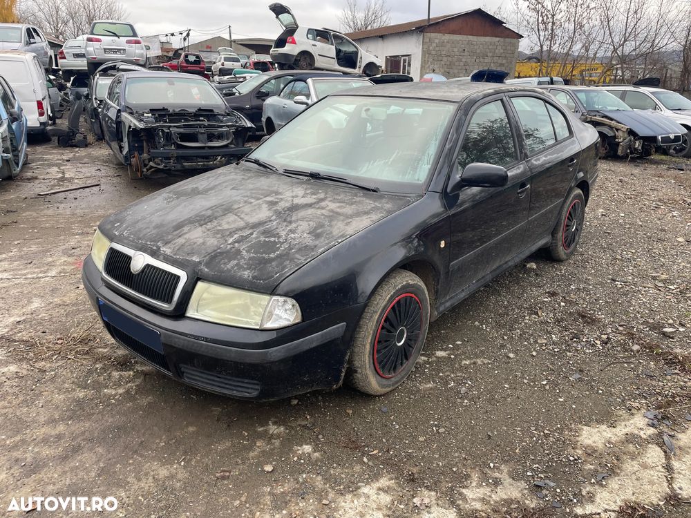 Dezmembrez Skoda Octavia 1 Tour 1.4 55kW 60CP BCA an 2005 - 1