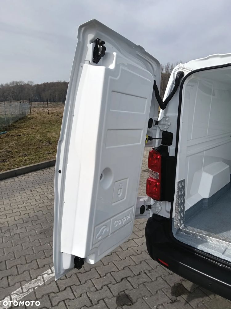 Opel Vivaro - 9