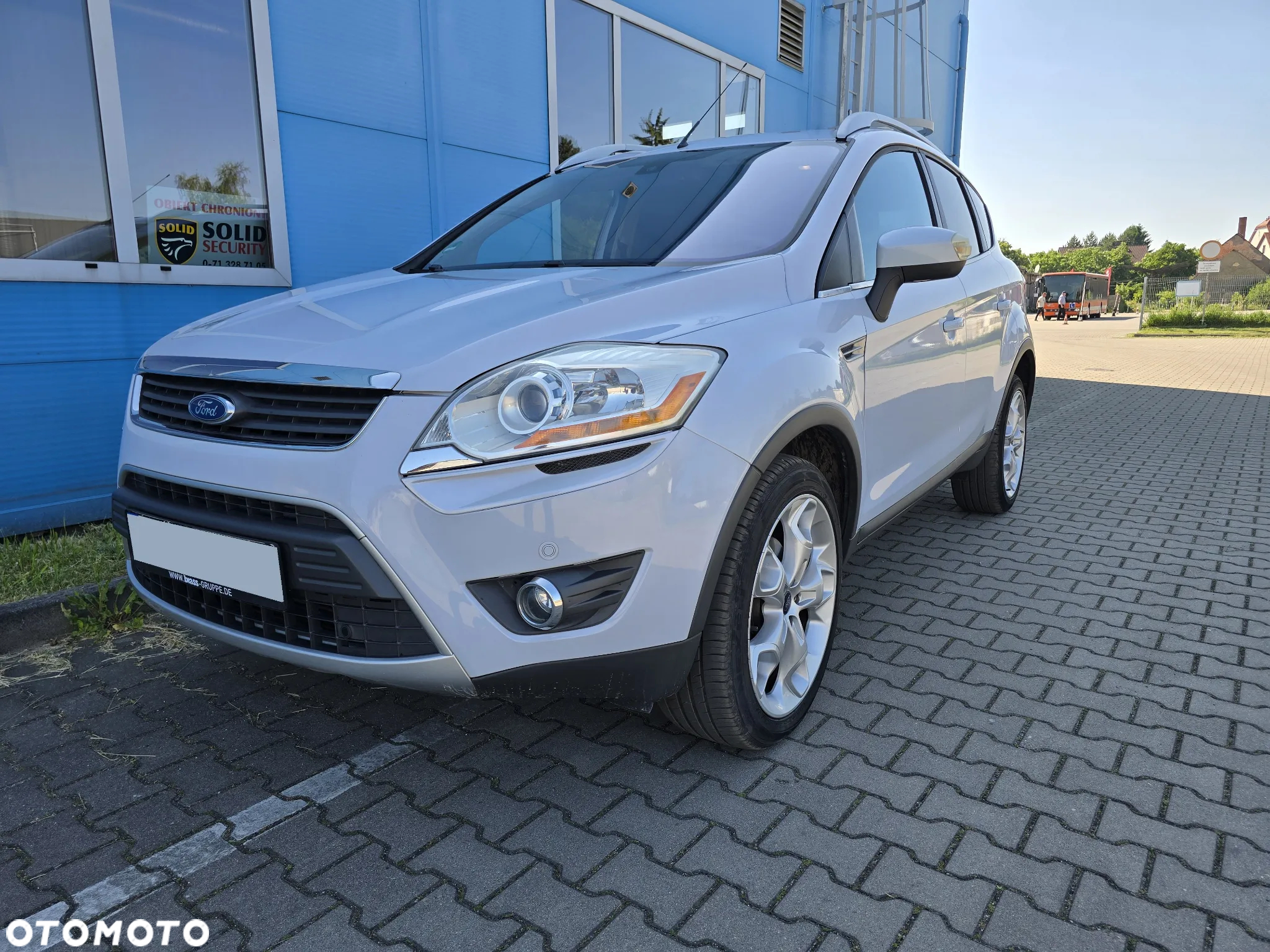 Ford Kuga 2.0 TDCi 2x4 Titanium - 6