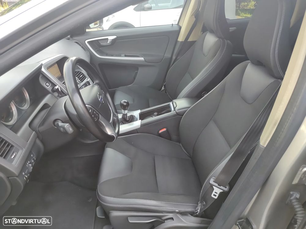 Volvo XC 60 2.0 D3 Drive Momentum Start/Stop - 15