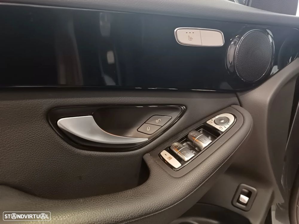 Mercedes-Benz GLC 300 de 4Matic 9G-TRONIC - 29
