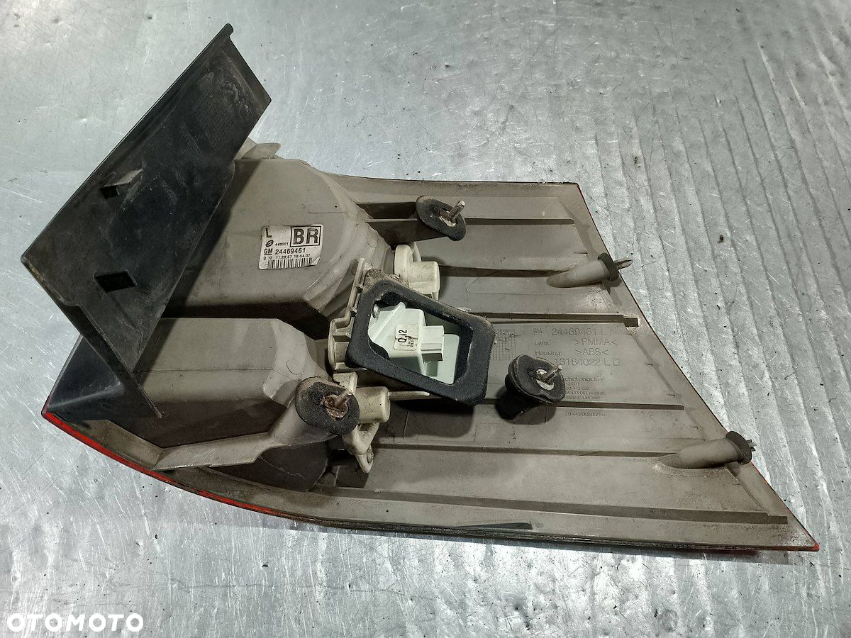 LAMPA TYLNA LEWA OPEL VECTRA C 24469461  13184022LD KOMBI - 8