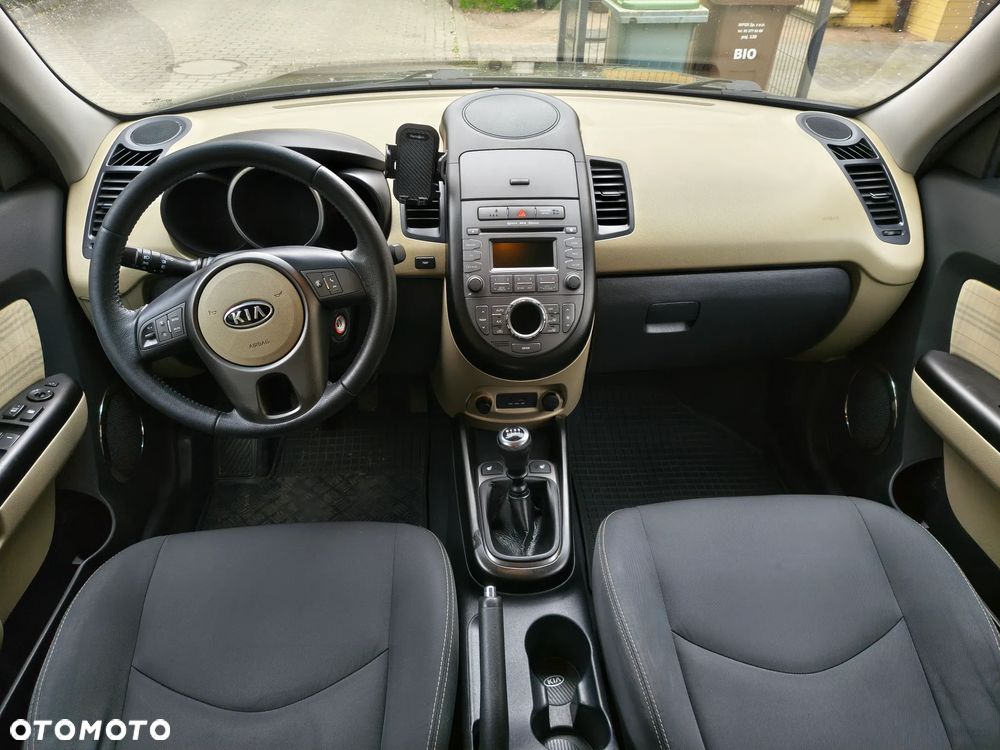 Kia Soul 2012 photo 2