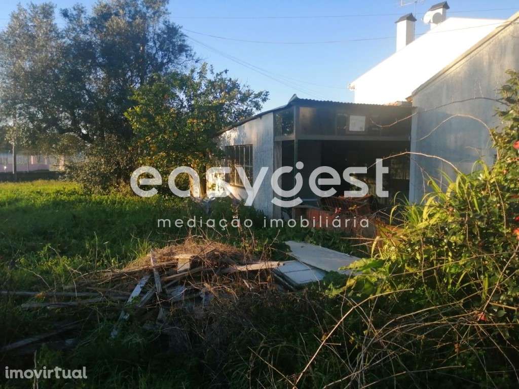 Moradia para reconstrução, com terreno, junto ao Retail p. de Taveiro - Grande imagem: 4/18