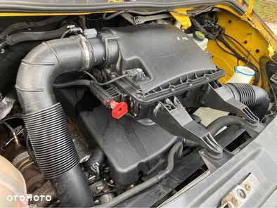 Mercedes-Benz Sprinter - 11