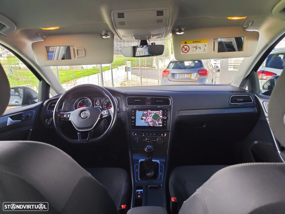 VW Golf Variant 1.6 TDi Confortline - 26