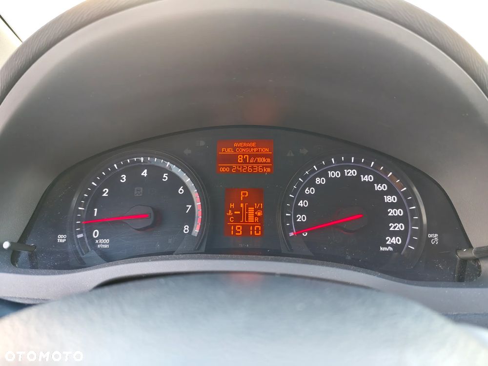 Toyota Avensis 1.8 Multidrive S Sol - 8