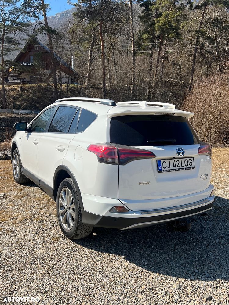 Toyota RAV4 - 4