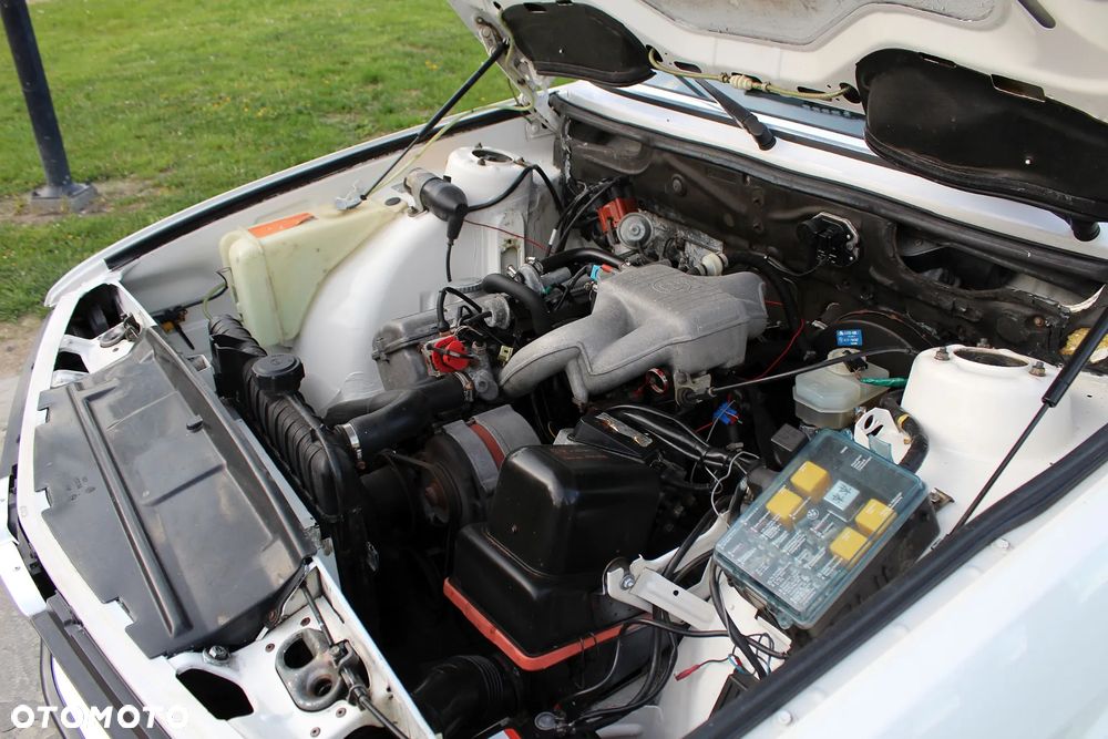 BMW Seria 5 518 i - 24