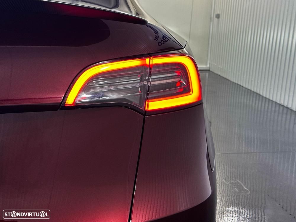 Tesla Model Y Performance Dual Motor AWD — fotografia 59