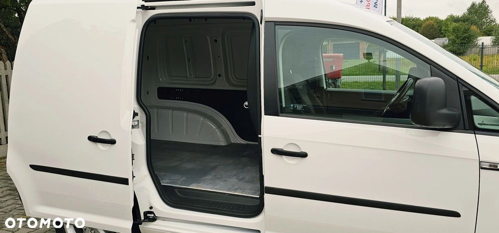 Volkswagen Caddy Bussines - 17