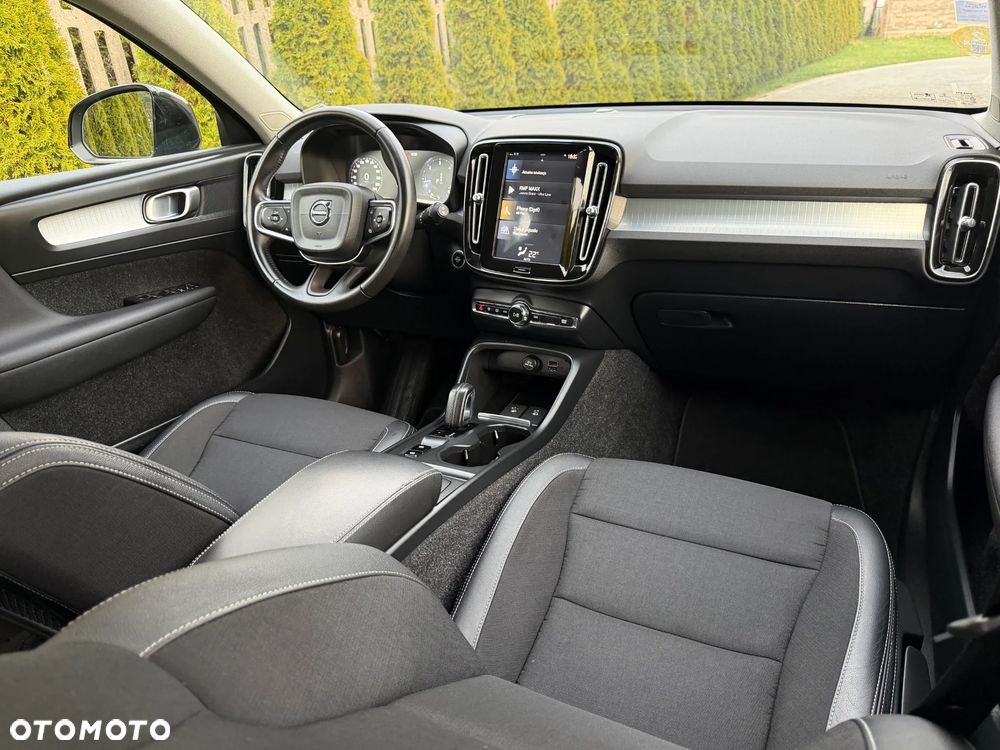 Volvo XC 40 D3 AWD Momentum Pro - 23