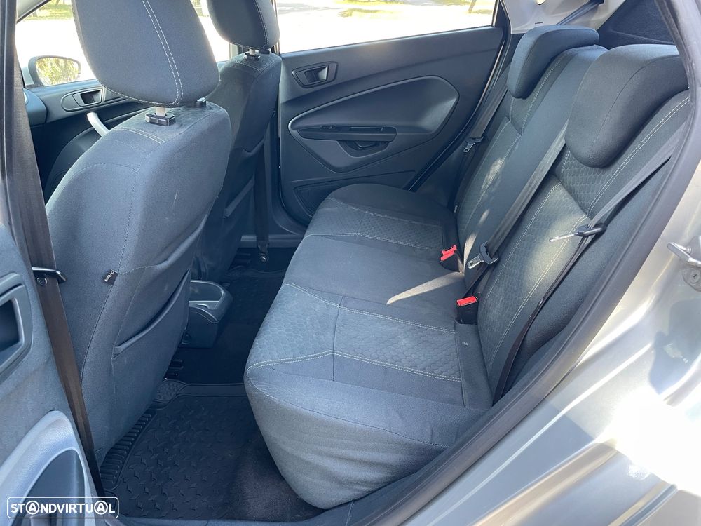 Ford Fiesta 1.4 TDCI Titanium - 21