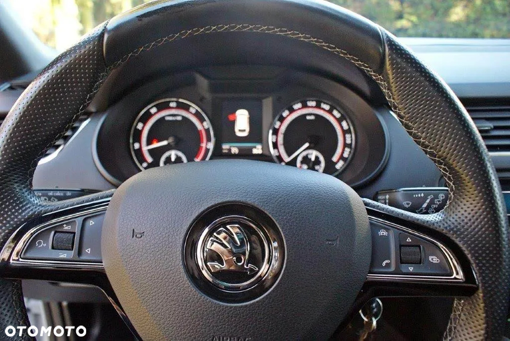 Skoda Octavia 2.0 TSI RS 230 - 23