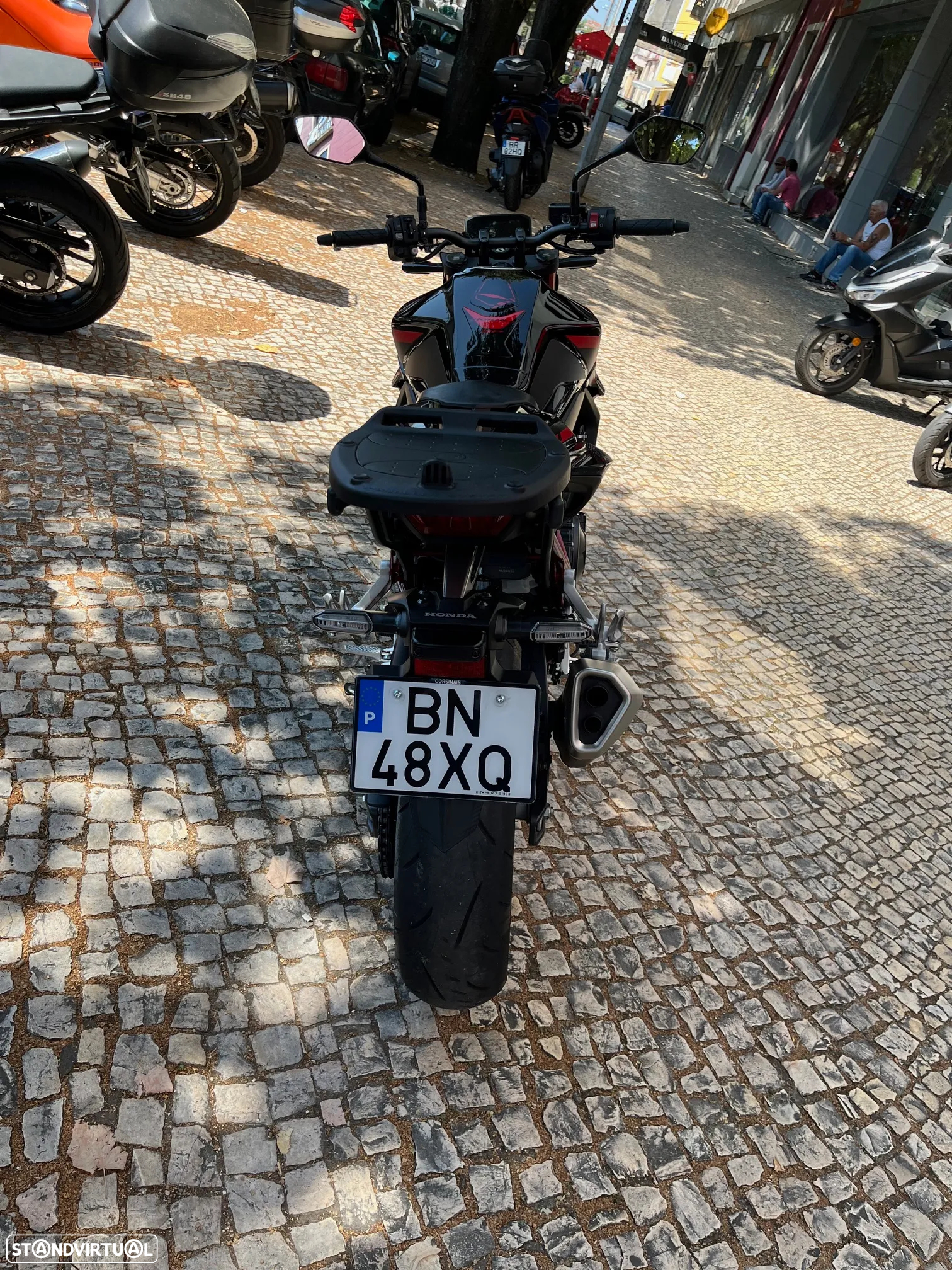 Honda CB 750 HORNET - 4
