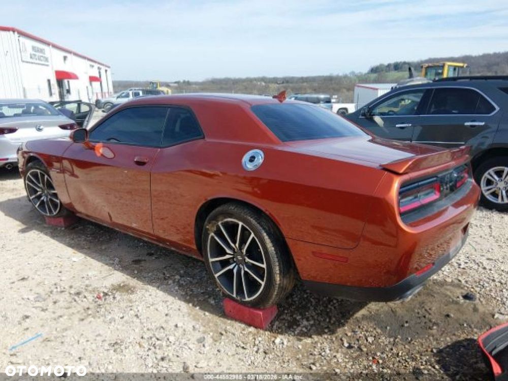 Dodge Challenger - 3