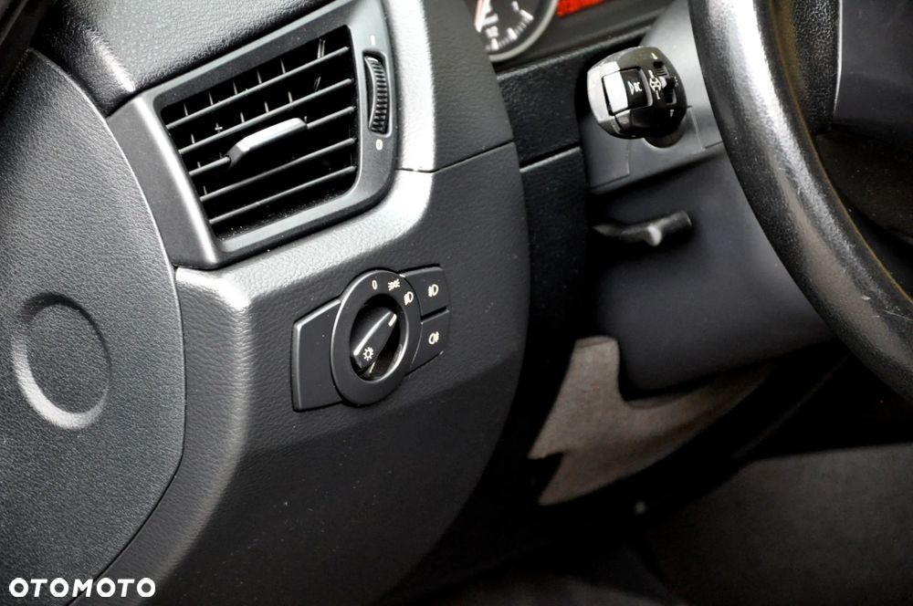 BMW X1 xDrive23d - 38