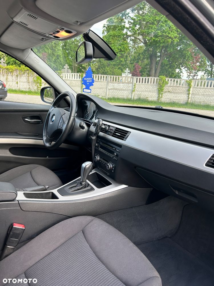 BMW Seria 3 - 17