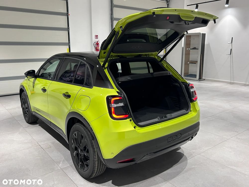 Fiat 600 1.2 Turbo Sport eDCT - 11